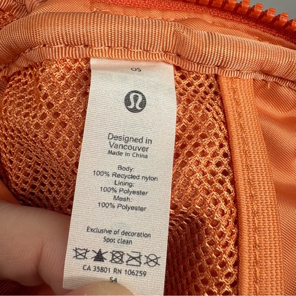 Lululemon Everywhere Belt Bag 1L Golden Apricot/Warm Coral - Picture 12 of 12